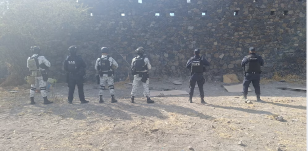 Aseguran 50 mil litros de huachicol enterrados que formaban parte de un centro de almacenamiento en Guanajuato